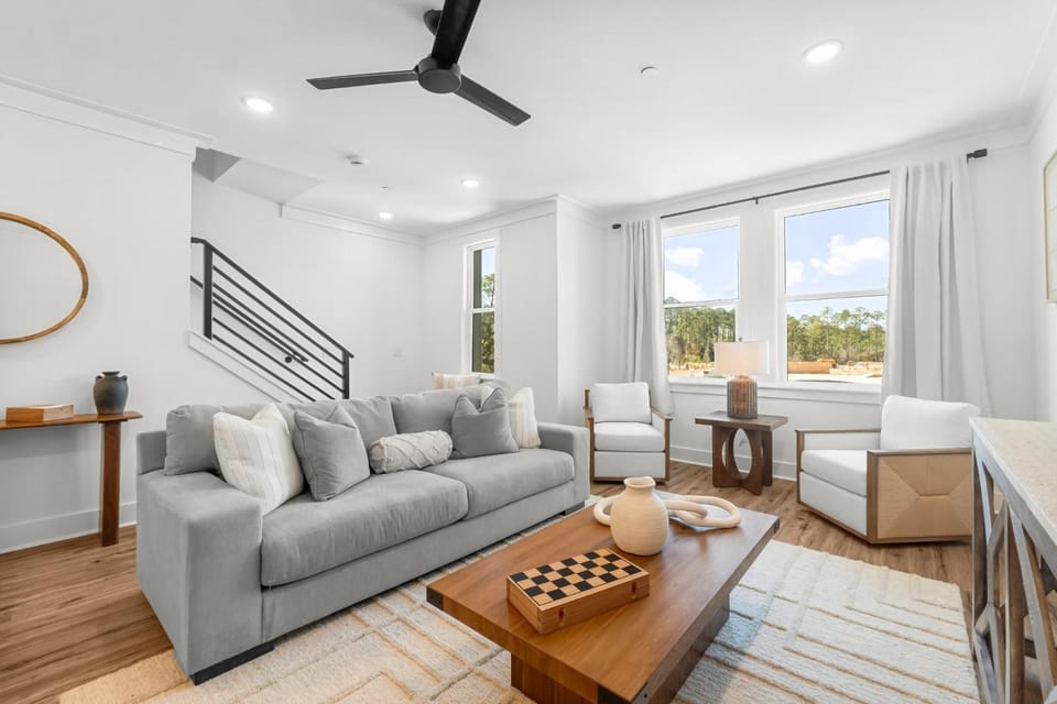 Living room, Decorative detail, Seating area