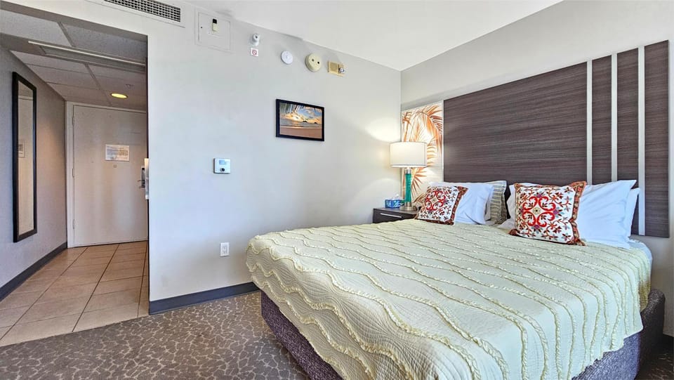 Palms at Waikiki Private Studios Apartment in McCully-Moiliili