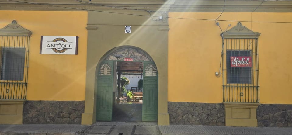 Facade/entrance