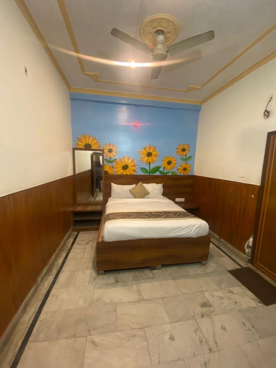 Photo of the whole room