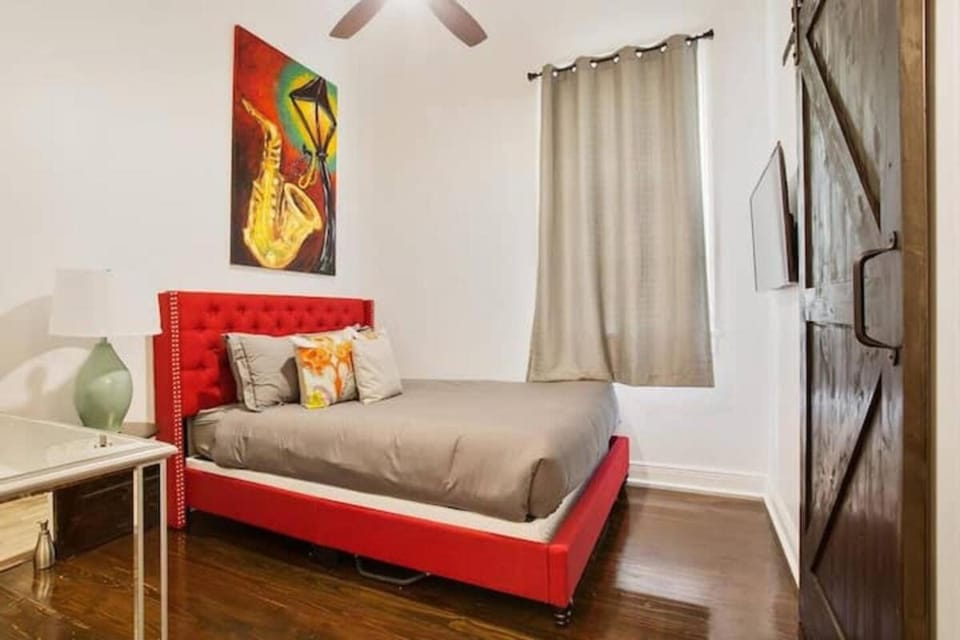 NOLA CHARM 3BR Home Blocks to the French Quarter House in New Orleans