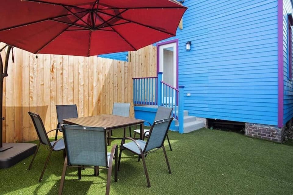 NOLA CHARM 3BR Home Blocks to the French Quarter House in New Orleans