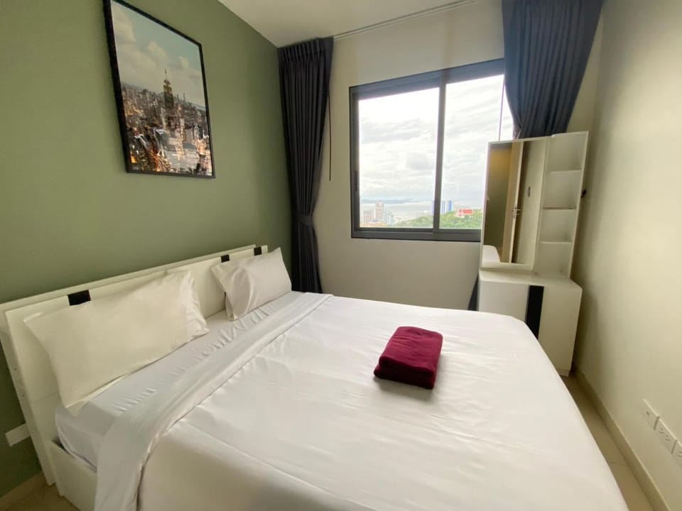 High Floor Sea View 2 Bed Room- Excellent Location Apartment in Pattaya City