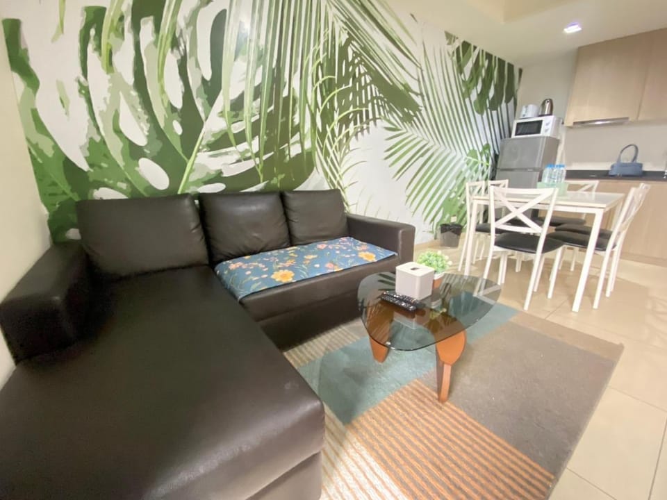 High Floor Sea View 2 Bed Room- Excellent Location Apartment in Pattaya City