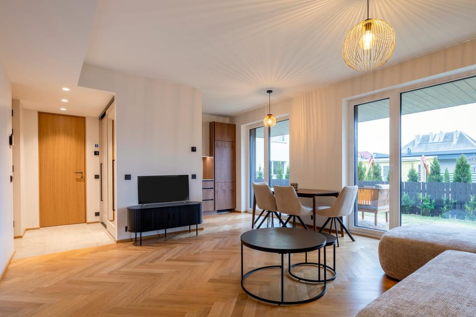 TV and multimedia, View (from property/room), Balcony/Terrace, Living room, Seating area, Dining area