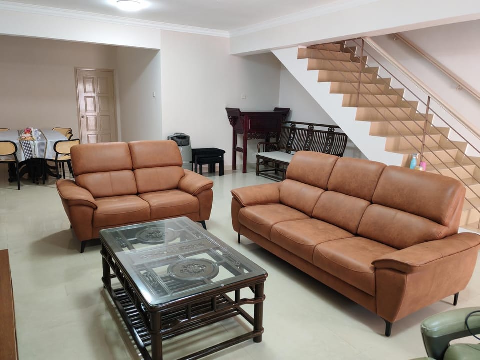 4 Bedrooms 10Pax Comfy Sleeps Landed Spacious House House in Federal Territory of Kuala Lumpur