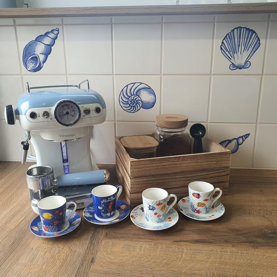 Coffee/tea facilities, Kitchen or kitchenette