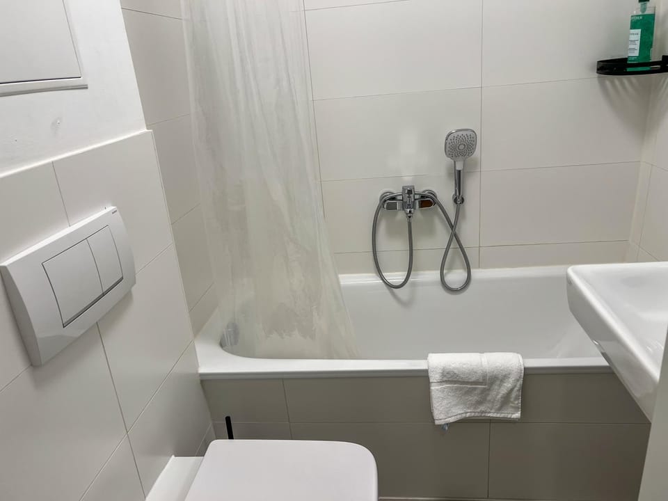 Bathroom, Bath