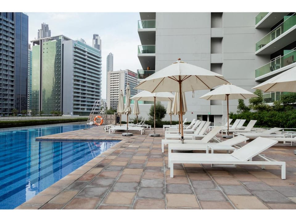 Swimming pool, Swimming pool