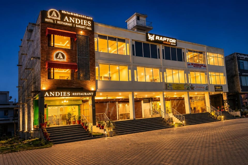 Property building, Night, Street view, Location