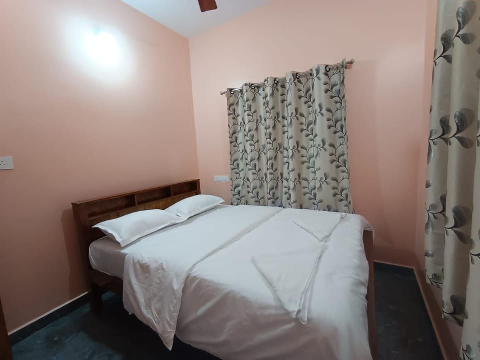 Amruth Homestay Honavar room 1 Vacation rental in Karnataka