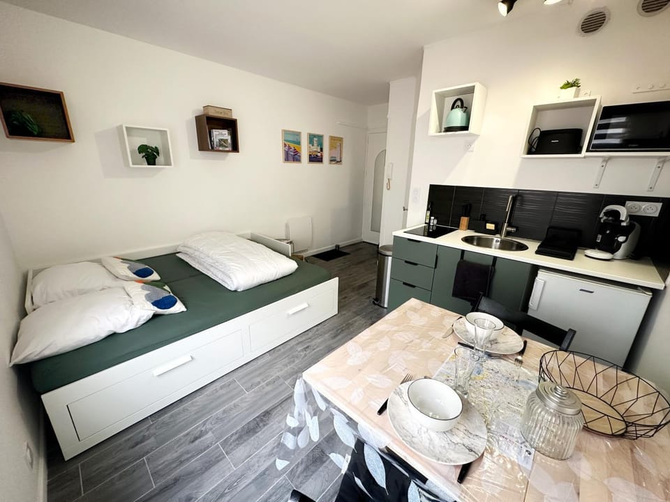Studio équipé pour 2 personnes port olonna Apartment in Olonne-sur-Mer