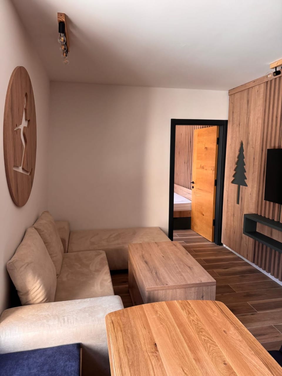 Communal lounge/ TV room, TV and multimedia, Living room, Seating area