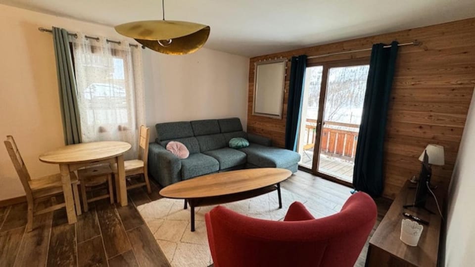 Chalet Epilobe - Superbe appartement prestige à 50m des pistes MAE-5171 Apartment in Montgenèvre