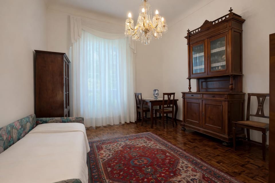 Bed, Photo of the whole room, Bedroom, hair dresser, wardrobe