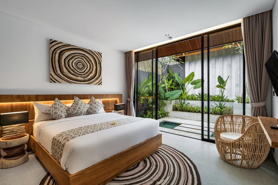 Bed, TV and multimedia, Bedroom, air conditioner