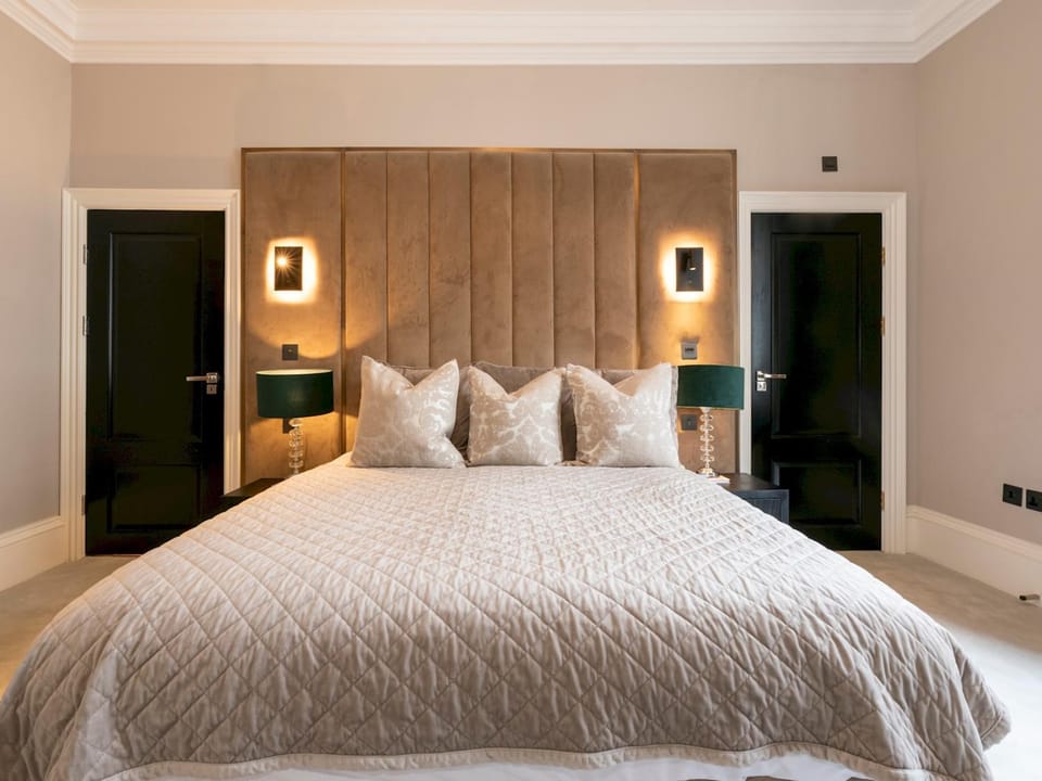 Bed, Other, Photo of the whole room, Bedroom