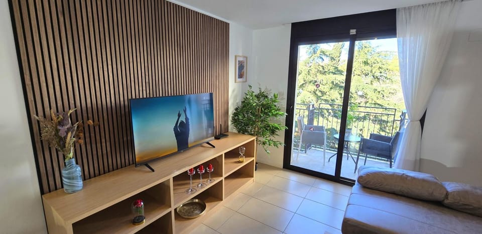 TV and multimedia, Living room, Photo of the whole room, Seating area