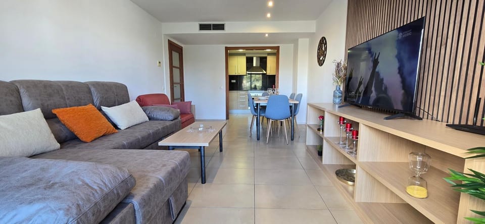 TV and multimedia, Kitchen or kitchenette, Seating area, Dining area