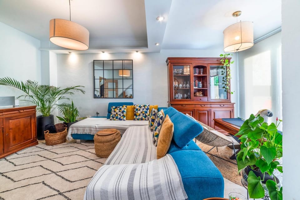 Living room, Seating area