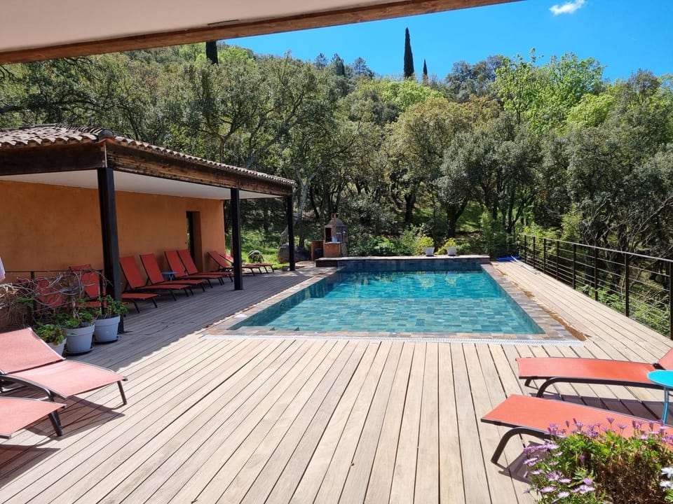 Natural landscape, Garden view, Swimming pool, sunbed
