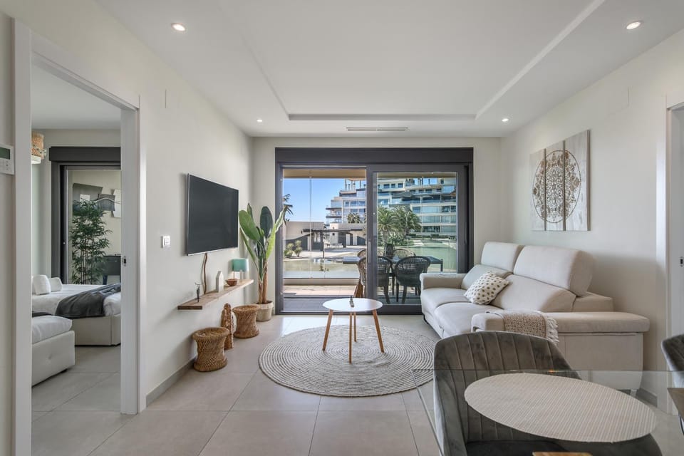 Communal lounge/ TV room, Living room
