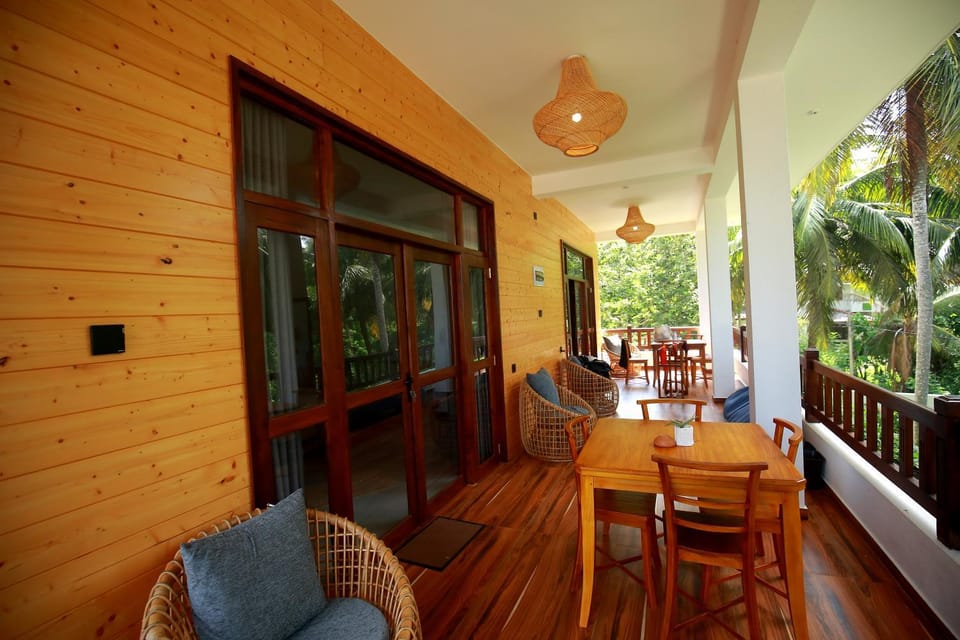 Patio, Day, View (from property/room), Balcony/Terrace, Dining area, Garden view