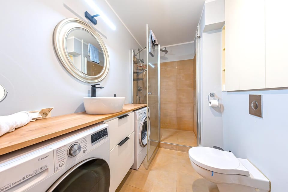 Shower, Bathroom