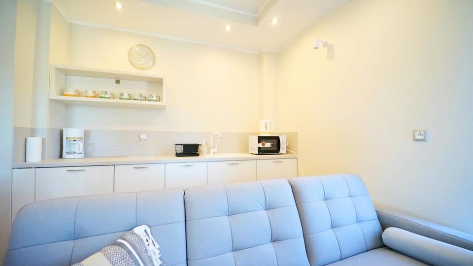 Apartament z tarasem REZYDENCJA KARKONOSKA - Apartamentuj Apartment in Lower Silesian Voivodeship