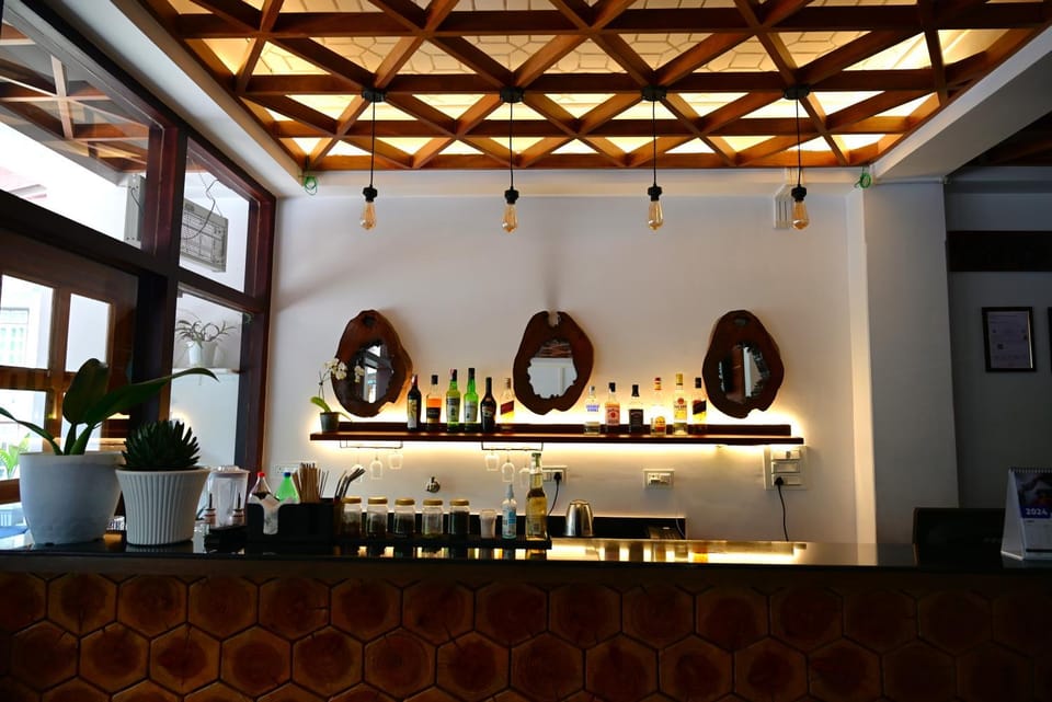 Lounge or bar, Food and drinks, Drinks