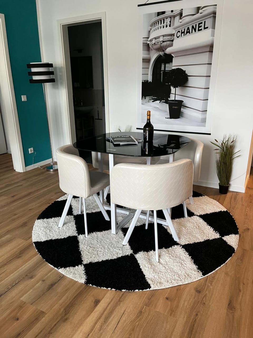 Living room, Dining area