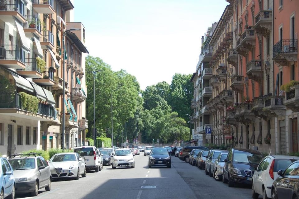 Natalia's 2-rooms cozy flat, only 10 min to Duomo Apartment in Milan