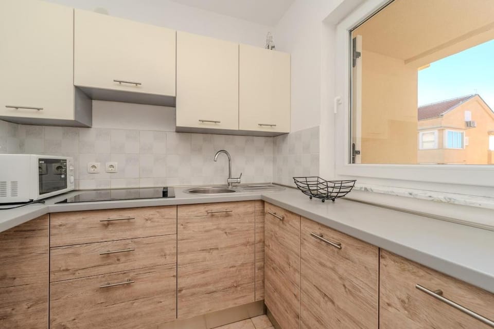 Natalija modern apartment for 4 Apartment in Novalja