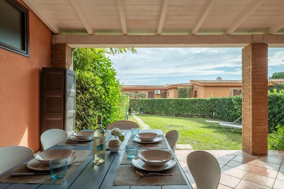 2 minutes' walk from the sea- cozy ande full-equipped house Apartment in Costa Rei