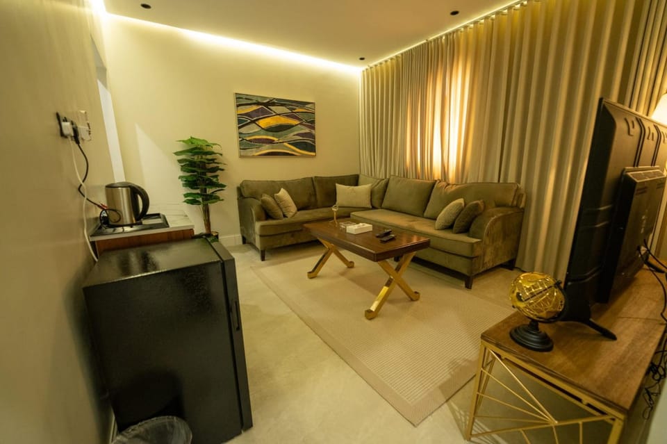 TV and multimedia, Coffee/tea facilities, Living room, Seating area