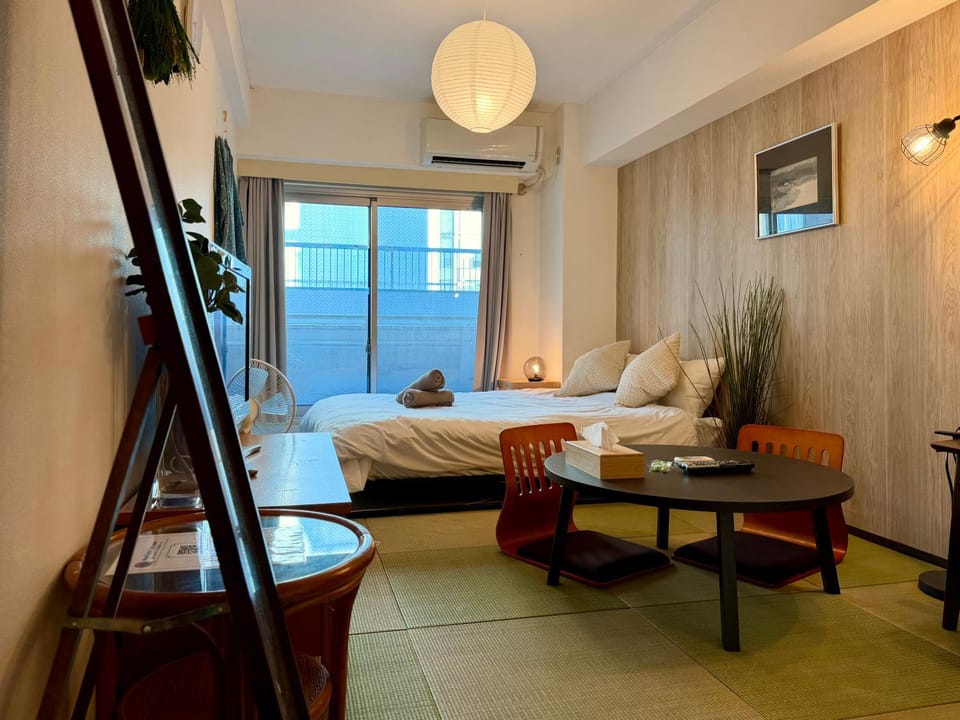 ZenAbode穏 Calming room with warmth of wood Apartment in Shinjuku