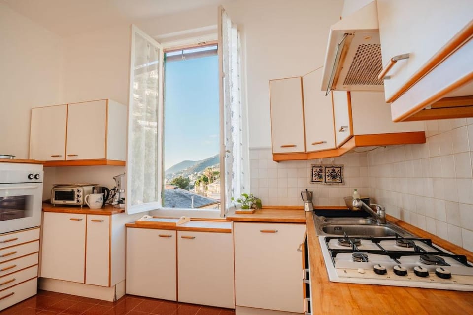 Elegance on the Sea - with wifi 200 meters from the sea House in Liguria