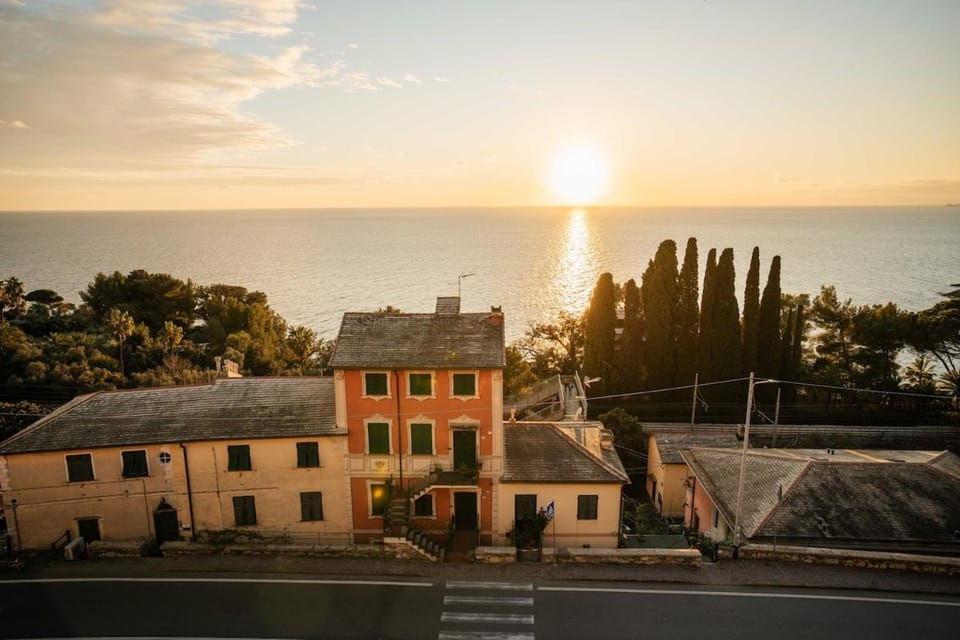 Elegance on the Sea - with wifi 200 meters from the sea House in Liguria