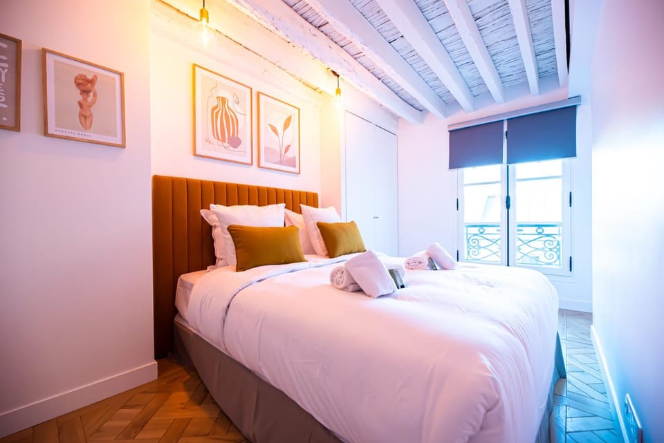 Bed, Bedroom
