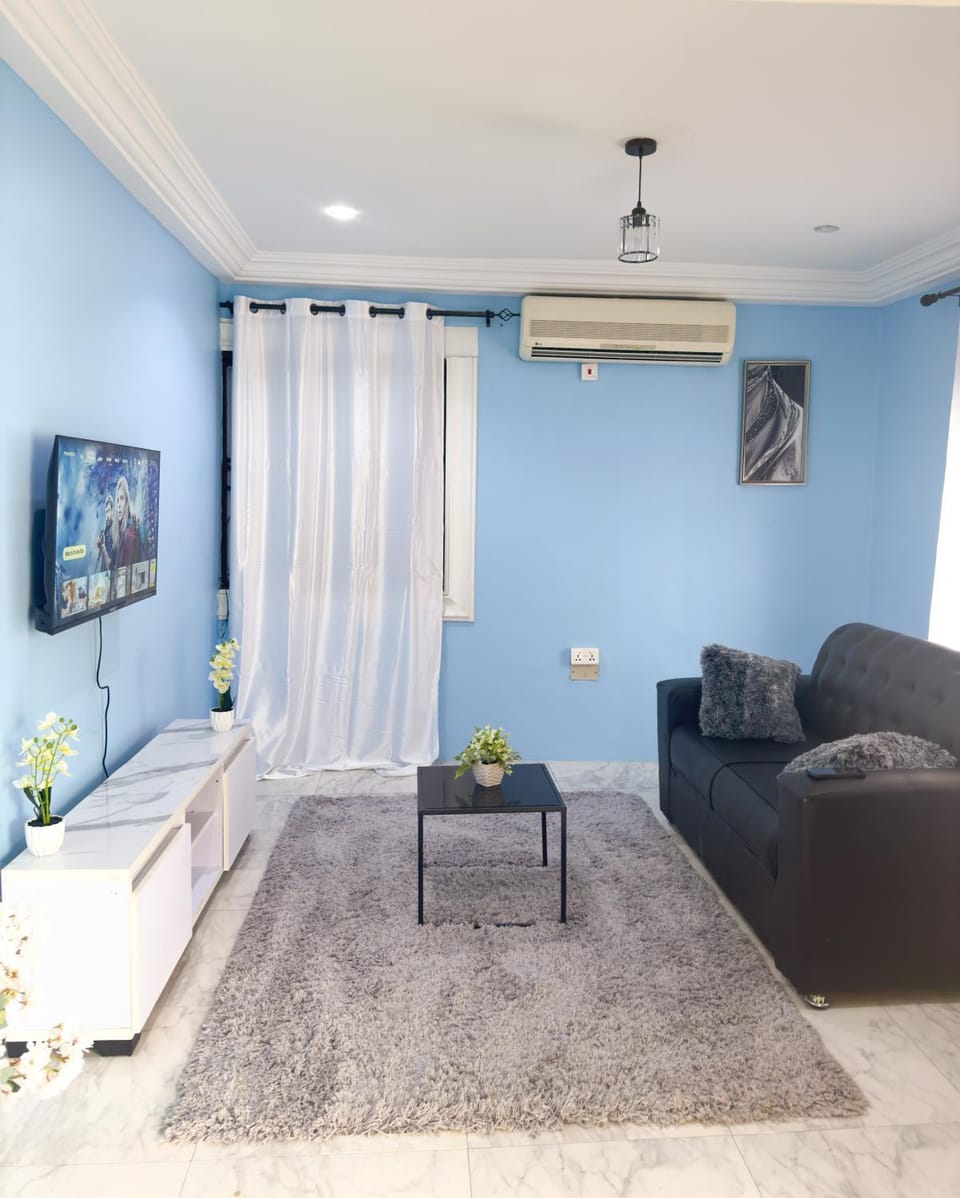 Communal lounge/ TV room, Living room, Seating area, Evening entertainment, air conditioner