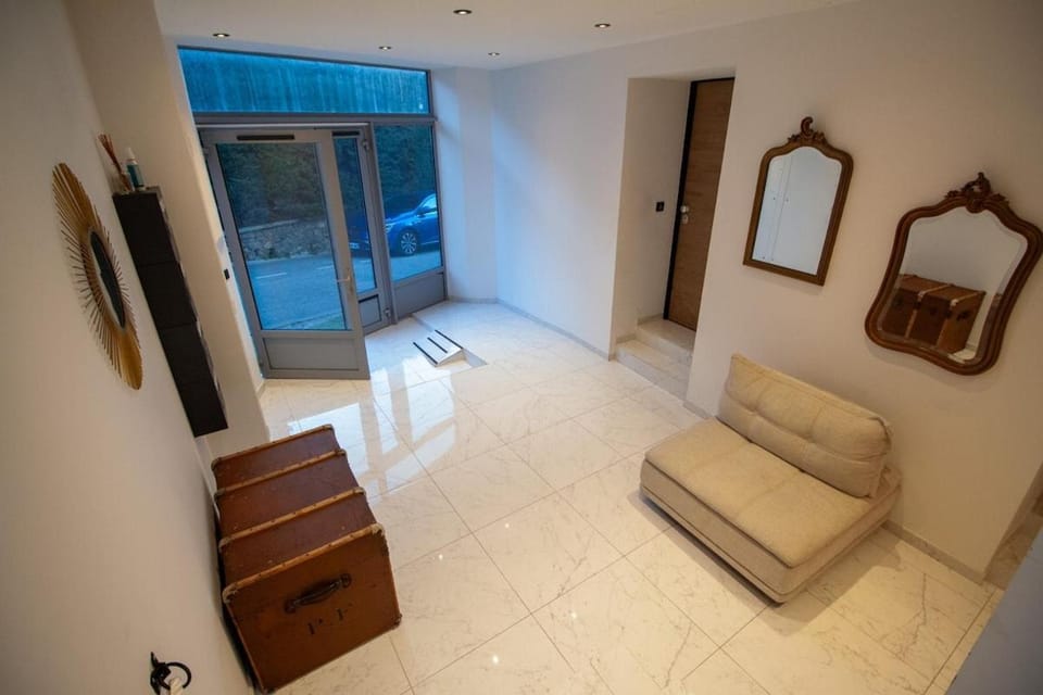 Stylish & Spacious 2-Bed Duplex in Cannes Apartment in Cannes