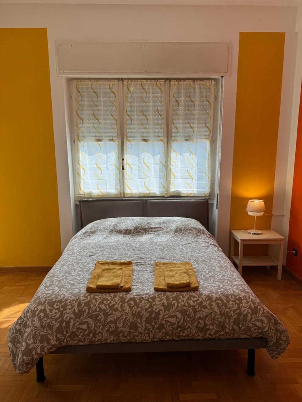 Living room, Photo of the whole room