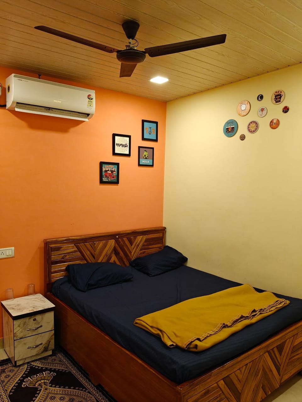 Bed, Photo of the whole room, Bedroom, air conditioner