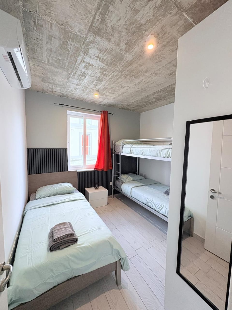 Paceville - 4A - Seaview 2BR, Near Beach & Bars Apartment in Saint Julians