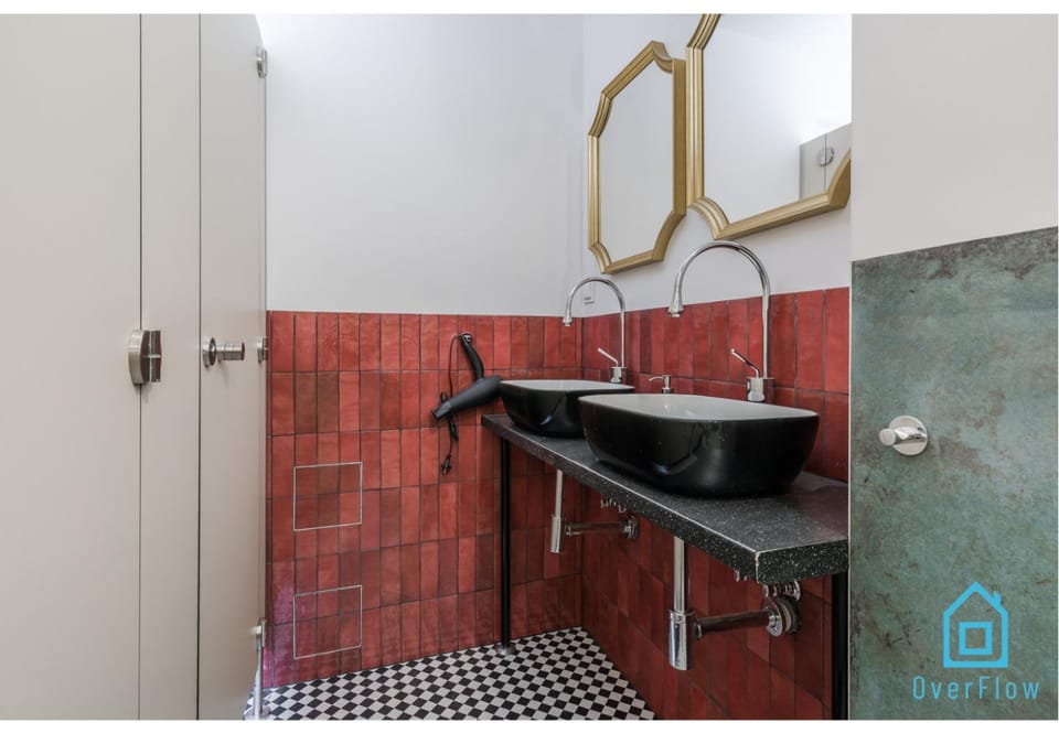 Pocahontas Room - 5 Minutes to Gdańsk Old Town Vacation rental in Gdansk