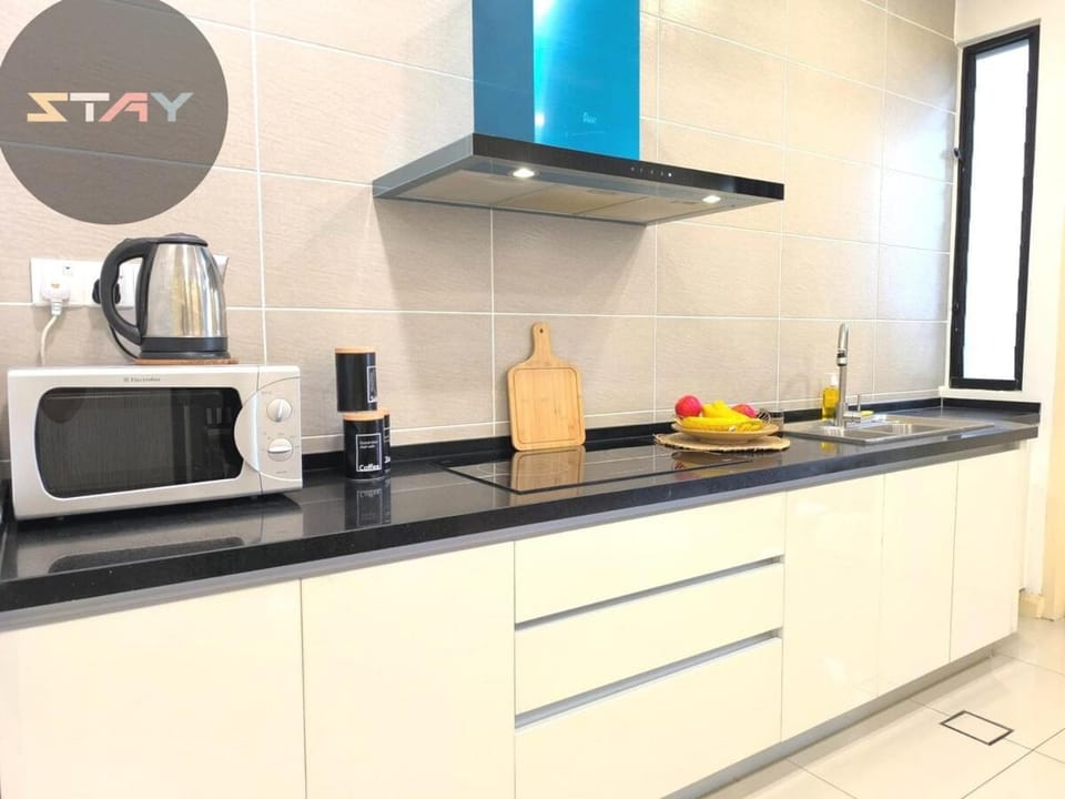 D'Pristine 6Pax Tranquil Lakeview Netflix By STAY Apartment in Johor