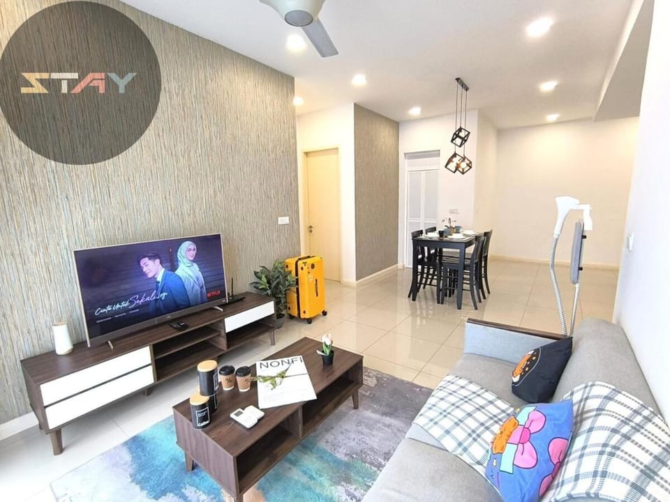 D'Pristine 6Pax Tranquil Lakeview Netflix By STAY Apartment in Johor