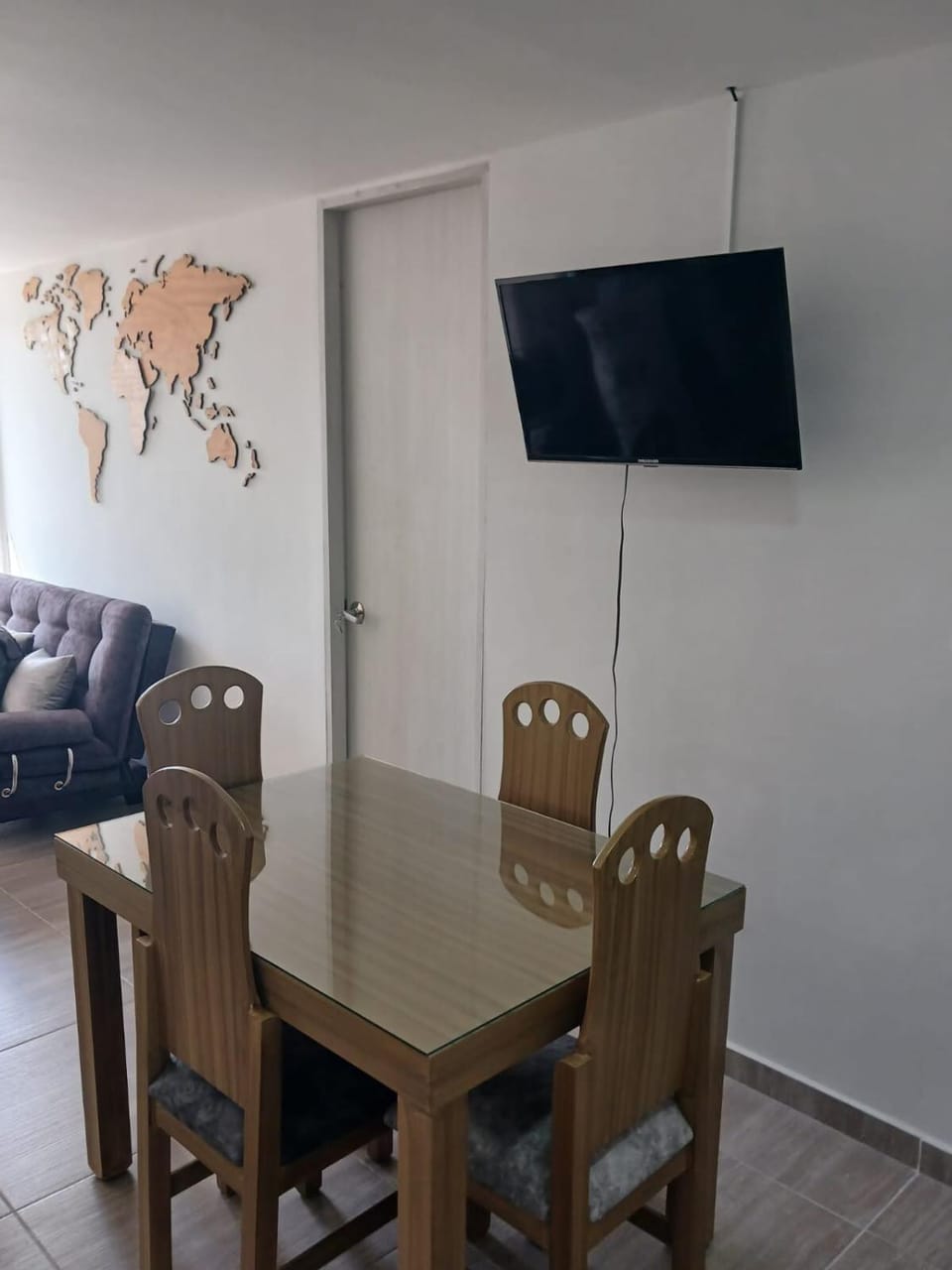 Communal lounge/ TV room, Dining area