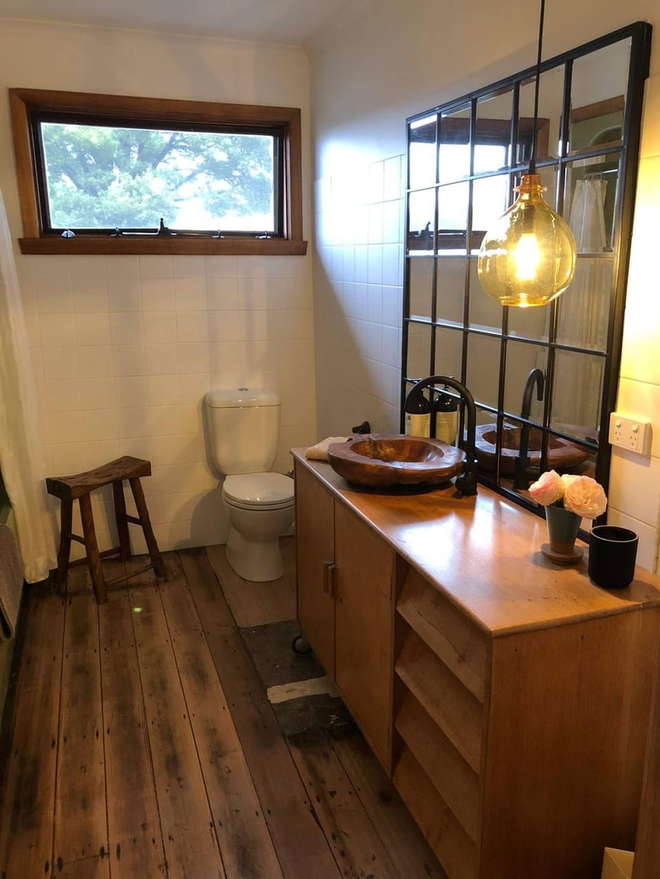 Toilet, Bathroom, Decorative detail