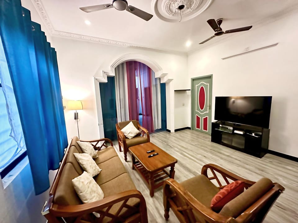 Communal lounge/ TV room, TV and multimedia
